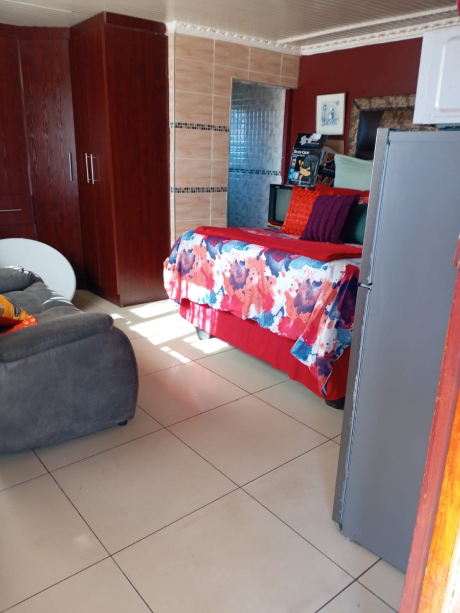 3 Bedroom Property for Sale in Scenery Park Eastern Cape